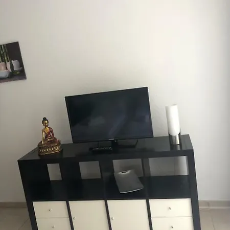 Apartment Zentrum , 900 M Zum