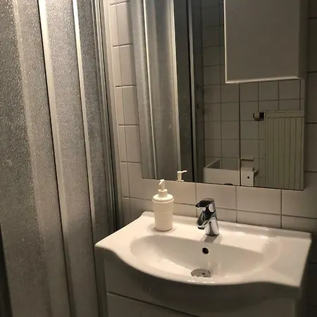 Apartment Zentrum , 900 M Zum