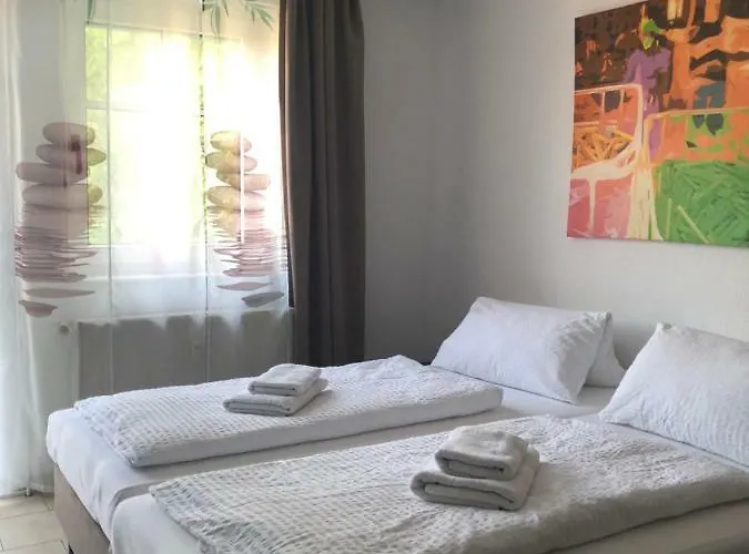 Zentrum , 900 M Zum * Kostnice