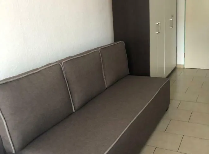 Apartmán Zentrum , 900 M Zum